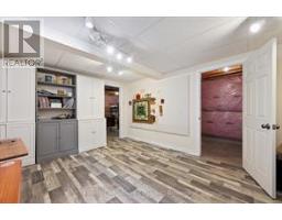 51 MARR DRIVE - 31