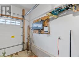 197 LAKE BREEZE DRIVE - 30