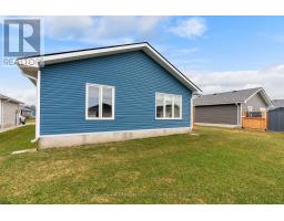 197 LAKE BREEZE DRIVE - 36