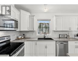 197 LAKE BREEZE DRIVE - 9