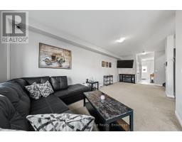 24 COURTNEY STREET - 10