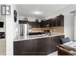 24 COURTNEY STREET - 14