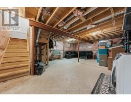 24 COURTNEY STREET - 36