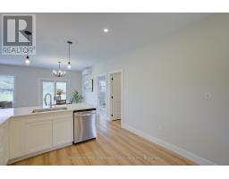 30 - 1182 QUEEN STREET - 7