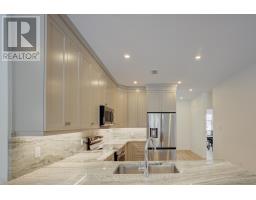 62 - 1182 QUEEN STREET - 6