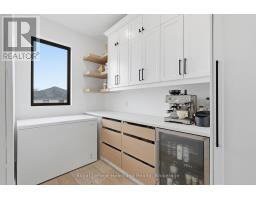 16 MINTO STREET S - 14