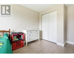 28 CHARTWELL CRESCENT - 20