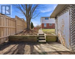 28 CHARTWELL CRESCENT - 4