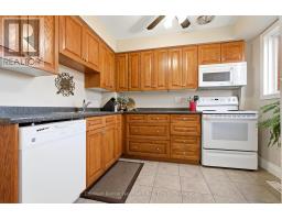 28 CHARTWELL CRESCENT - 8