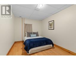 139 ALMAGUIN DRIVE - 41