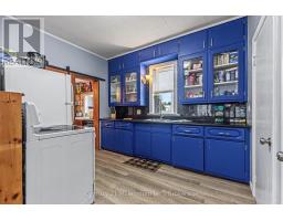 124 LORNE STREET - 13