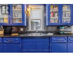 124 LORNE STREET - 14