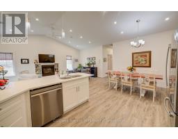 115 BROOMER CRESCENT - 20