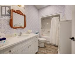 115 BROOMER CRESCENT - 27