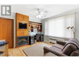 101 WATERLOO STREET N - 18
