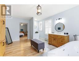 101 WATERLOO STREET N - 25