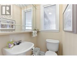 101 WATERLOO STREET N - 28
