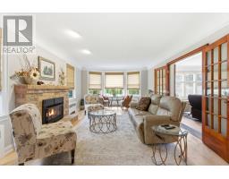 101 WATERLOO STREET N - 8