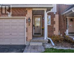 5 - 39 PTARMIGAN DRIVE - 3