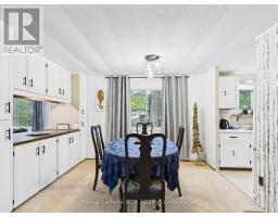 112 HURON ROAD - 4