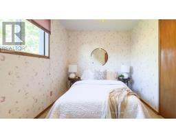 8 DUNSFORD CRESCENT - 30