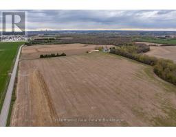 PT LOT 104 MENNO STREET - 24