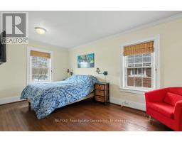 598 WOOLWICH STREET - 18