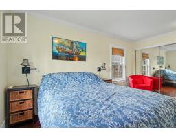 598 WOOLWICH STREET - 19