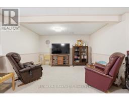 175 MOWAT STREET - 32