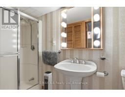 175 MOWAT STREET - 36
