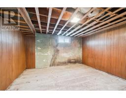 92 VICTORIA ROAD N - 32