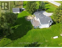 3595 BRUCE ROAD 3 - 33