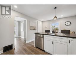 30 HURON STREET - 13