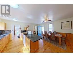 32 RATTENBURY STREET W - 2