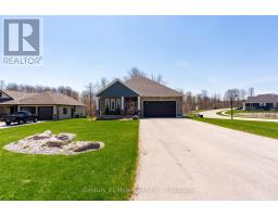 401 ALGOMA CRESCENT - 2