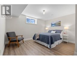 401 ALGOMA CRESCENT - 40