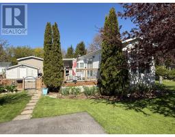 UNIT No.45 PORTSIDE DRIVE N - 77719 BLUEWATER HIGHWAY - 13