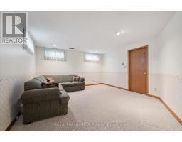 5 JACKSON CRESCENT - 12