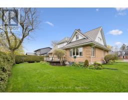 5 JACKSON CRESCENT - 14