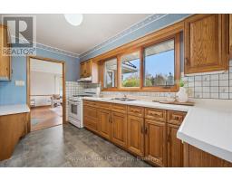 5 JACKSON CRESCENT - 31