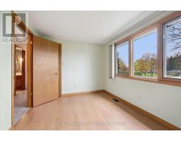 5 JACKSON CRESCENT - 4