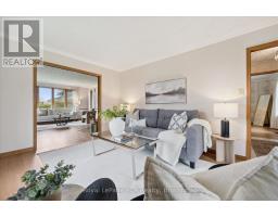 5 JACKSON CRESCENT - 43