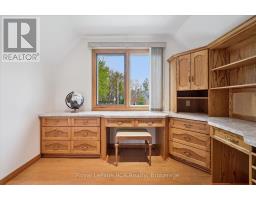 5 JACKSON CRESCENT - 9