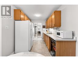 408 - 19 WOODLAWN ROAD E - 18