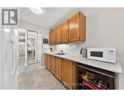 408 - 19 WOODLAWN ROAD E - 22