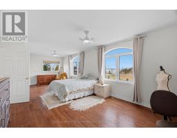 13 RAVINE PARK ROAD S - 32