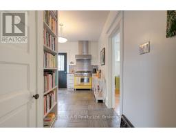 124 CAMBRIA STREET - 17