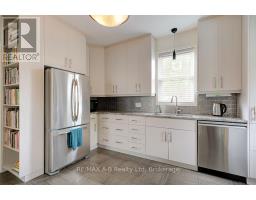 124 CAMBRIA STREET - 21