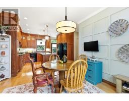 81 HURON STREET - 12