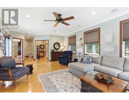 81 HURON STREET - 31